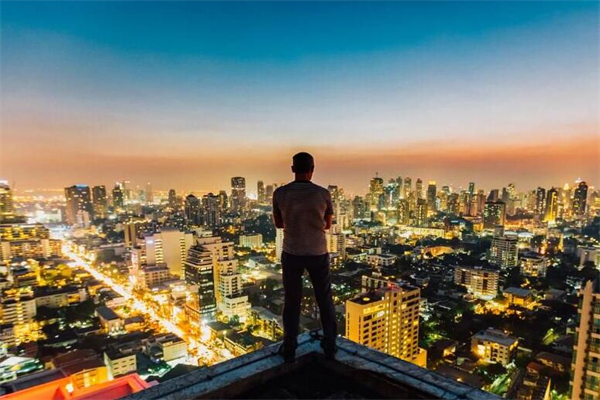 夢見在樓頂有什麼含義_周公解夢