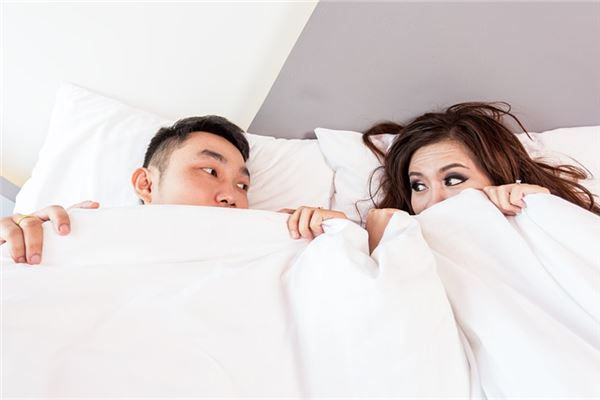 夢見與前妻睡發生關_周公解夢