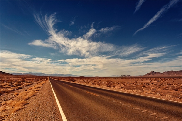 夢到走路時有多條路有什麼寓意嗎_周公解夢