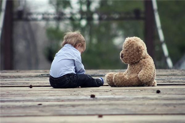 夢見撿了個孩子_周公解夢