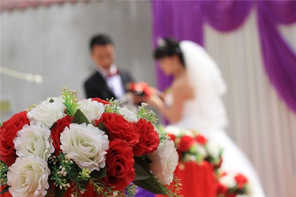 夢見愛人和別人結婚_周公解夢