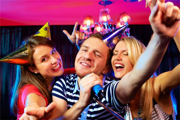 夢見唱歌意味著什麼_周公解夢