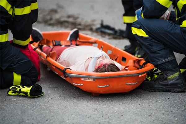 夢見自己血流不止_周公解夢