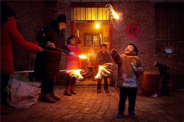 夢見過年了_周公解夢