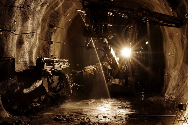 夢見挖煤_周公解夢