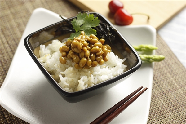 夢見米飯里有很多屎是什麼預兆？_周公解夢