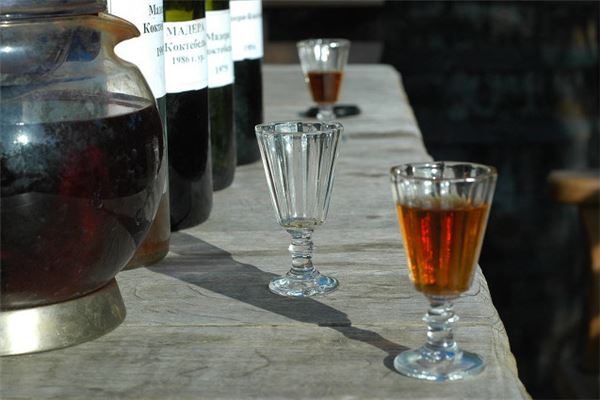 夢見買酒_周公解夢