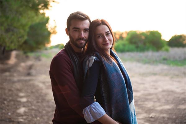 72年男鼠的婚姻_十二生肖