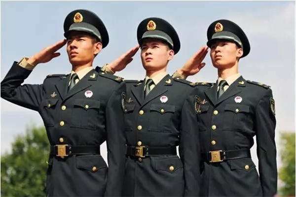 夢見穿軍裝_周公解夢夢到穿軍裝是什麼意思_做夢夢見穿軍裝好不好_周公解夢官網