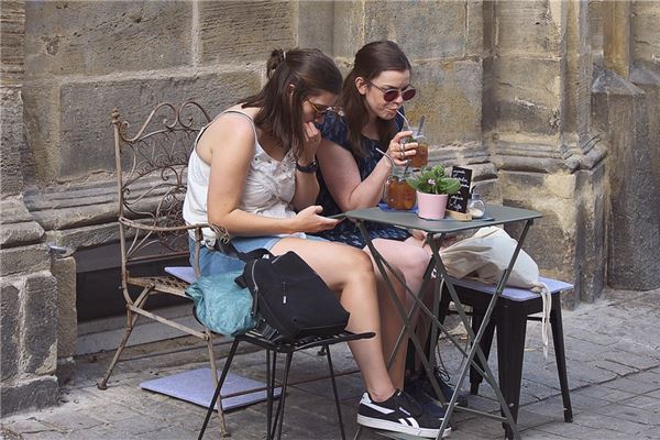 夢到了和故去的人說話是什麼啟示_周公解夢