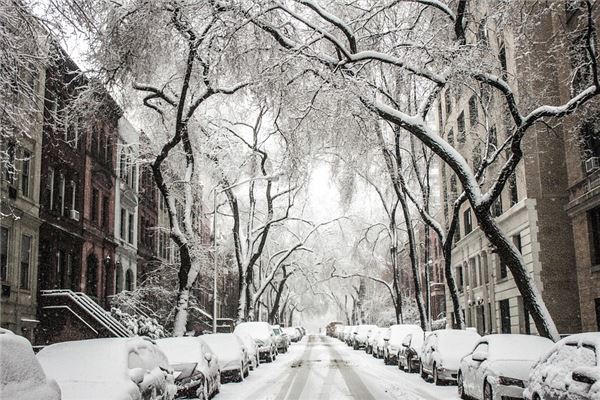 女人夢到夏天下雪_周公解夢