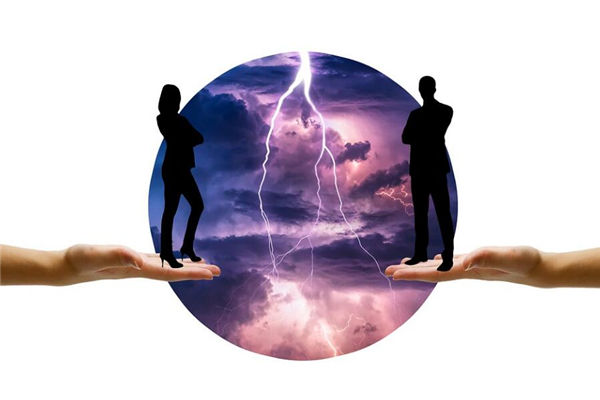 夢見和別人吵架是什麼預兆_周公解夢