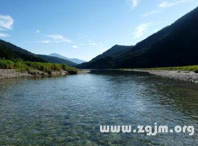 夢見河水