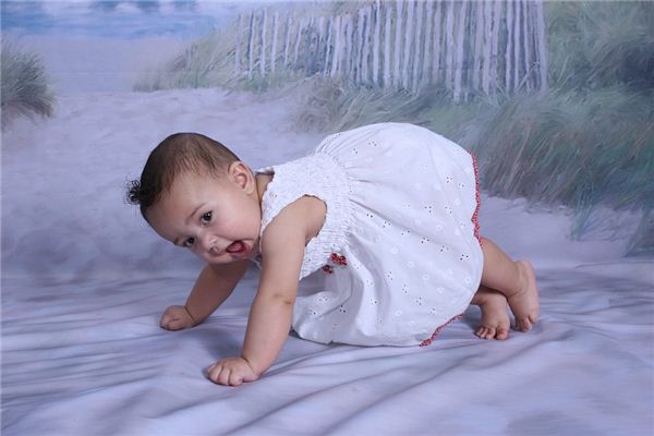 夢見女兒墜樓被嚇醒_周公解夢