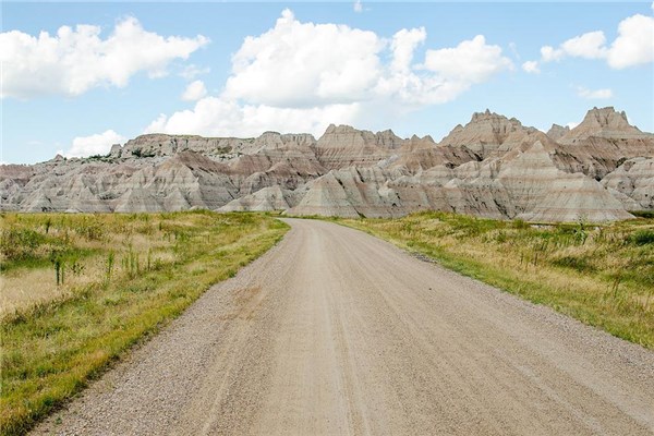 夢到了路不好會是什麼預兆_周公解夢