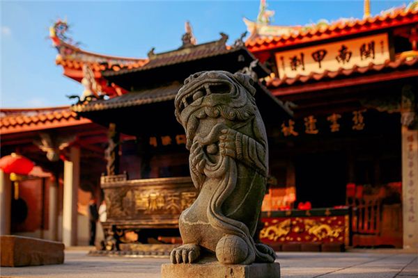 夢見去寺廟拜佛_周公解夢