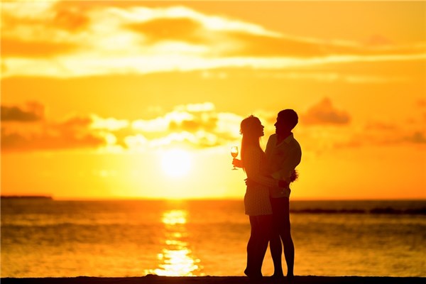 夢到老婆和別的男人在一起是什麼意思_周公解夢