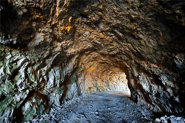 夢見自己進煤礦_周公解夢