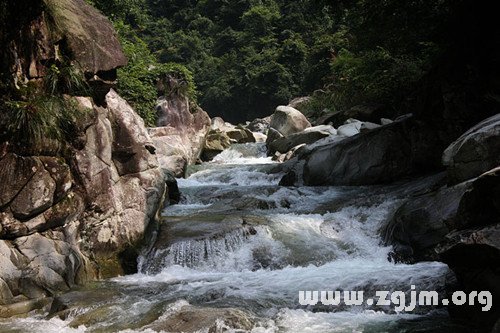 玩轉黃金周，水瓶座旅遊出行指南_十二星座