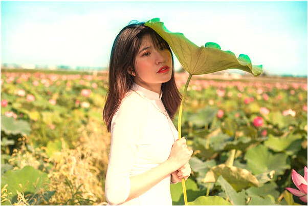 夢到陌生老奶奶對我笑有什麼意思_周公解夢官網