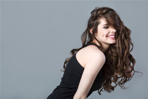 夢見女生_周公解夢