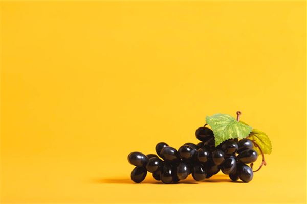 夢見吃紫色的葡萄_周公解夢