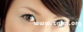 眼光外露