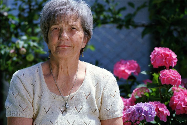 夢見媒婆_周公解夢