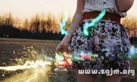 12星座誰是職場暗香女_十二星座