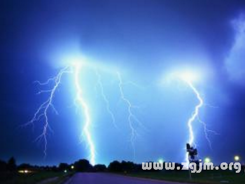 夢見遠處雷打電閃