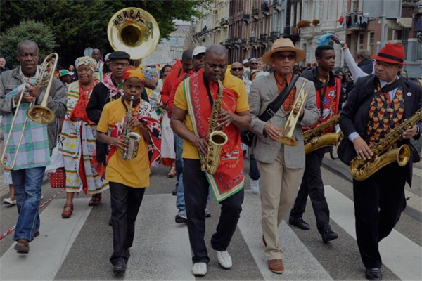 夢見遊街預示什麼_周公解夢