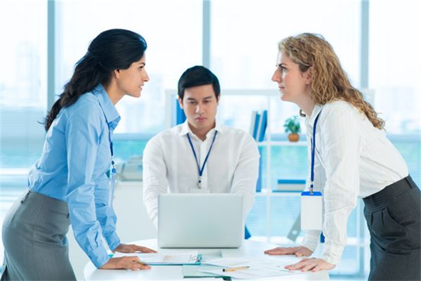 夢見與人發生衝突_周公解夢