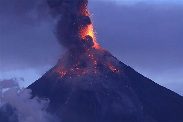 夢見火山：火山噴發，感情釋放_周公解夢