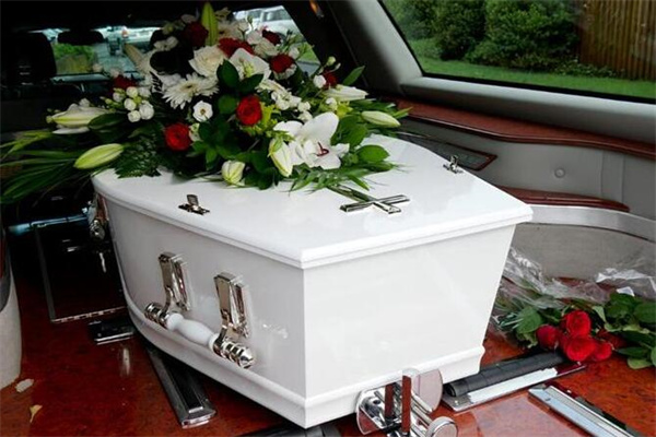 夢到躺棺材是什麼意思_周公解夢